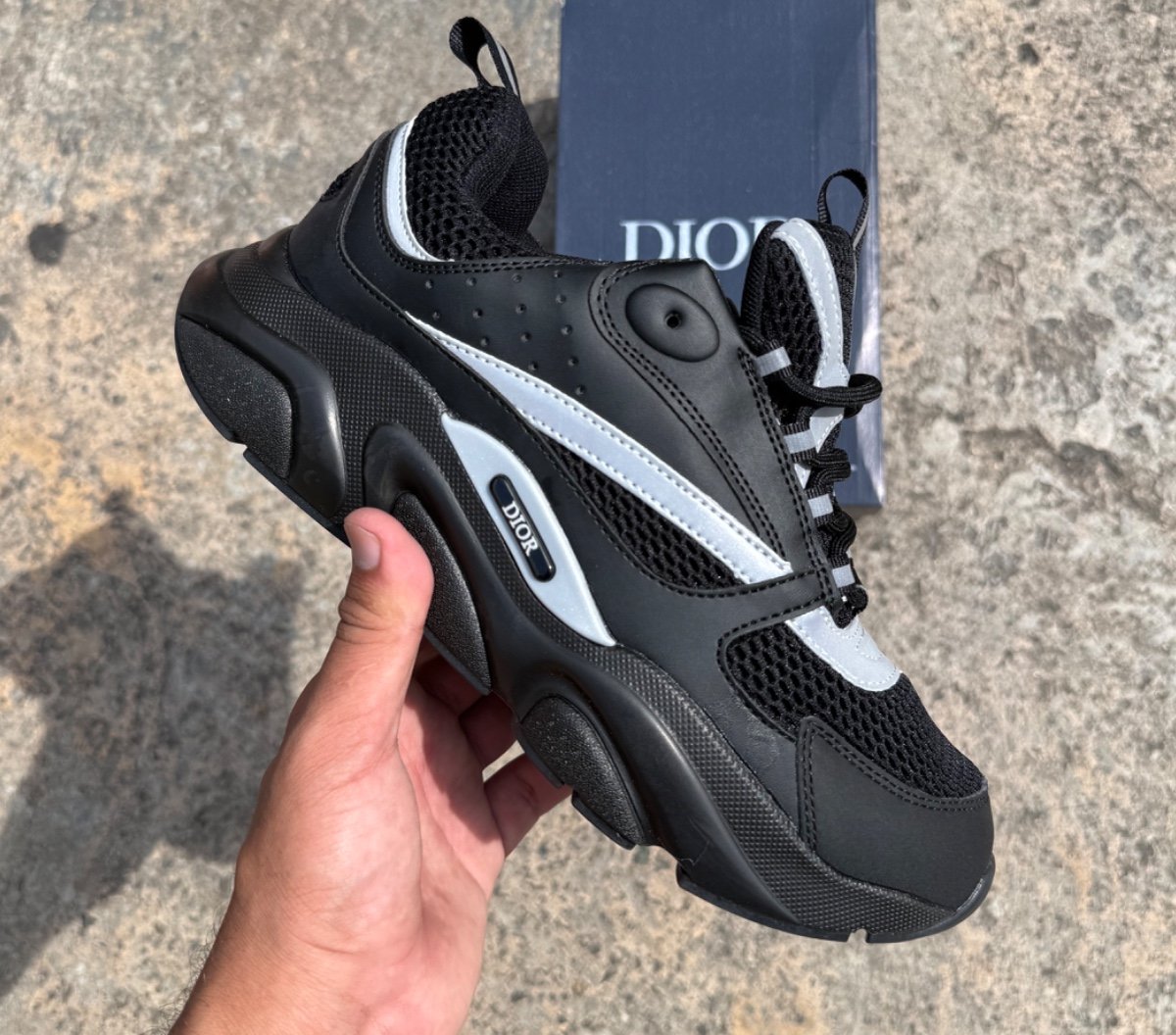 Dior B22